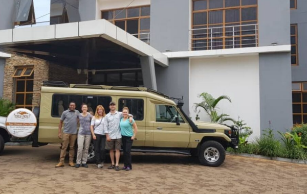 6 DAYS LAKE MANYARA, NGORONGORO CRATER, SERENGETI